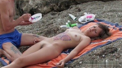 [OnnDL] Naked body art on the beach Full HD video
