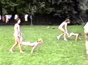 [OnnDL] A nudist gathering at the stadium and sports