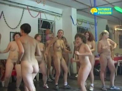 [OnnDL] Naturist Freedom: Discotheque in a Cellar