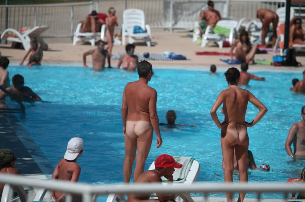 [OnnDL] Pool-Shore Group Exercise