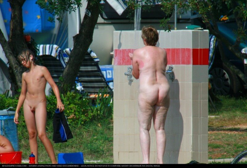 [OnnDL] Covered in Towel Nudists-Boardwalk Biking