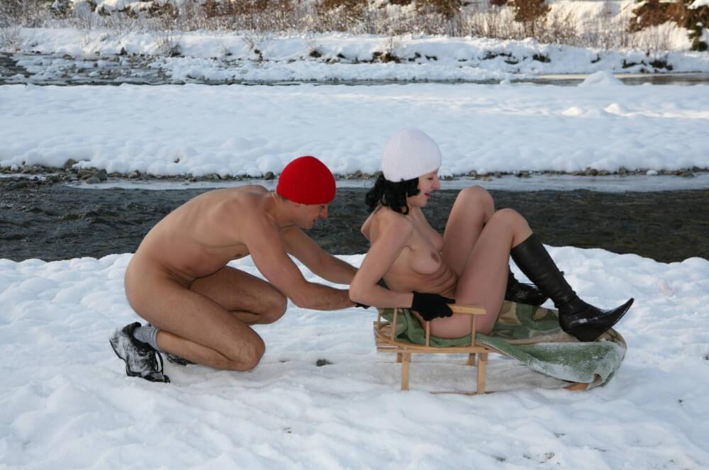 [OnnDL] Naturist Girl Snow Day Couples Sled pics